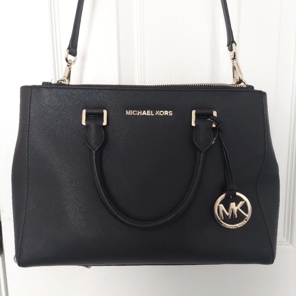 NWOT Michael Kors black purse/bag